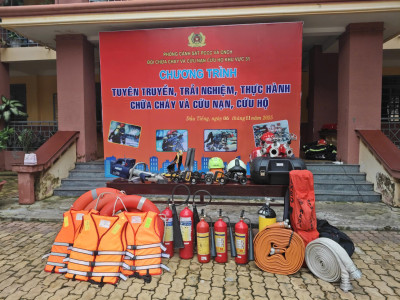 NGÀY HỘI HỌC SINH TRẢI NGHIỆM, THỰC HÀNH CHỮA CHÁY VÀ CỨU NẠN, CỨU HỘ NĂM HỌC: 2025 - 2026.