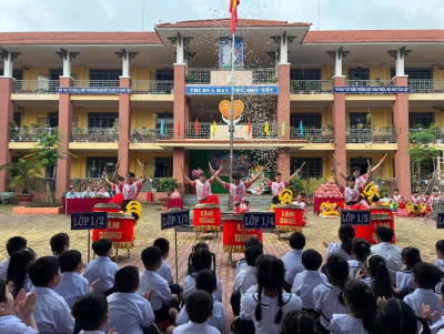 RỘN RÀNG SẮC MÀU TRUNG THU 2026 TẠI TRƯỜNG TIỂU HỌC NGÔ QUYỀN