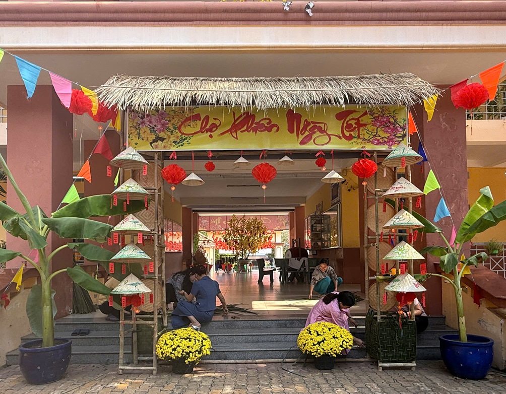 CHƯƠNG TRÌNH “CHỢ PHIÊN NGÀY TẾT”GÂY QUỸ HỖ TRỢ HỌC SINH CÓ HOÀN CẢNH KHÓ KHĂN NĂM 2026