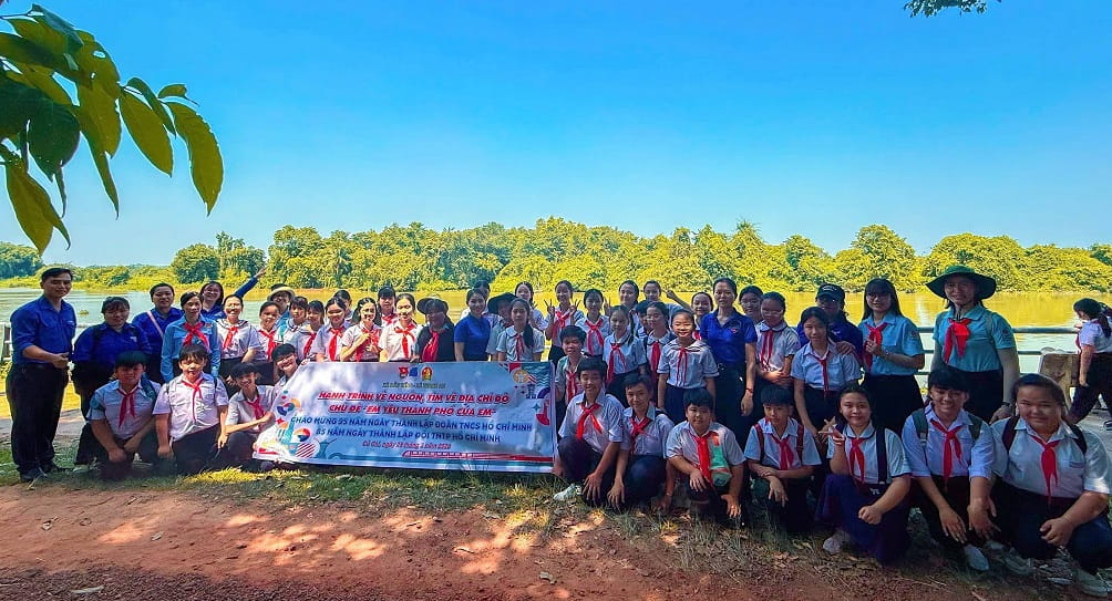 HÀNH TRÌNH VỀ NGUỒN – TÌM VỀ “ĐỊA CHỈ ĐỎ” TẠI ĐỊA ĐẠO CỦ CHI