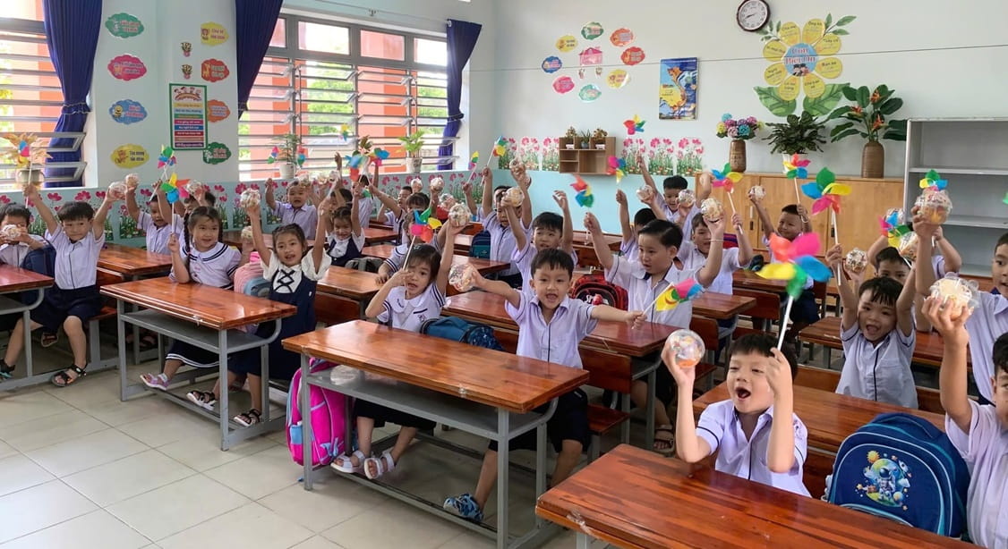 RỘN RÀNG NGÀY TỰU TRƯỜNG – CHÀO ĐÓN HỌC SINH LỚP 1 VÀ LỚP 5 NĂM HỌC 2026–2027